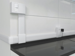 Sistema de canalização aparente Megacanal: ideal para uso em consultórios e laboratórios.